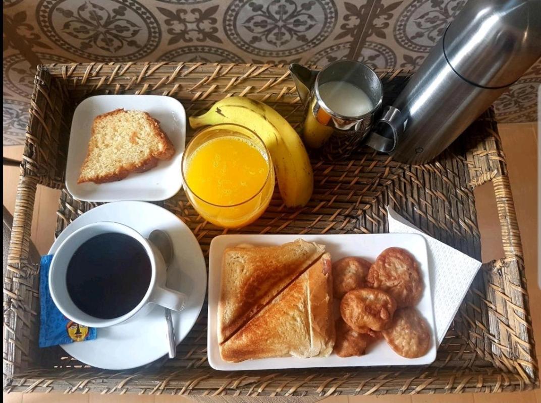 Kelly Guest House Praia Ngoại thất bức ảnh