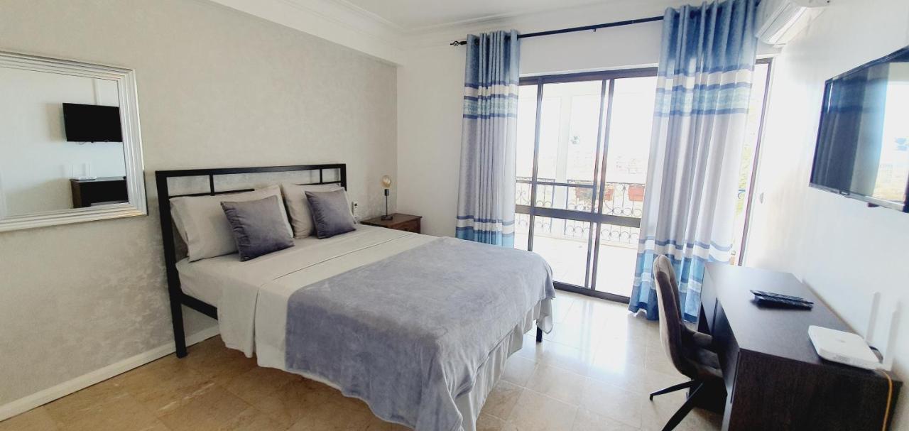 Kelly Guest House Praia Ngoại thất bức ảnh